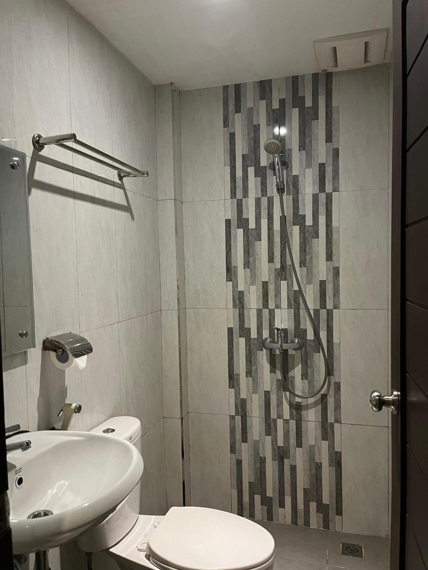 Bless Hotels Sintang Eksteriør bilde