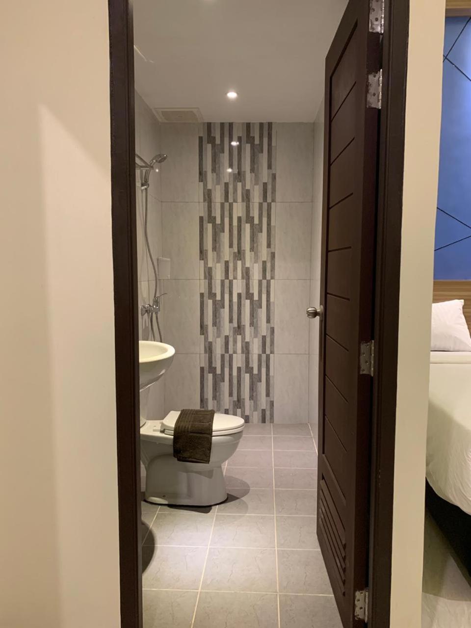 Bless Hotels Sintang Eksteriør bilde